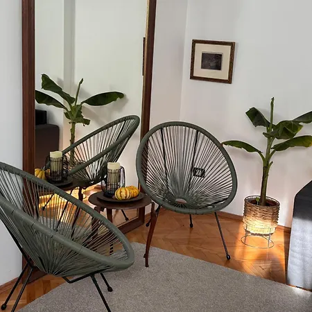 Apartment Vibe *